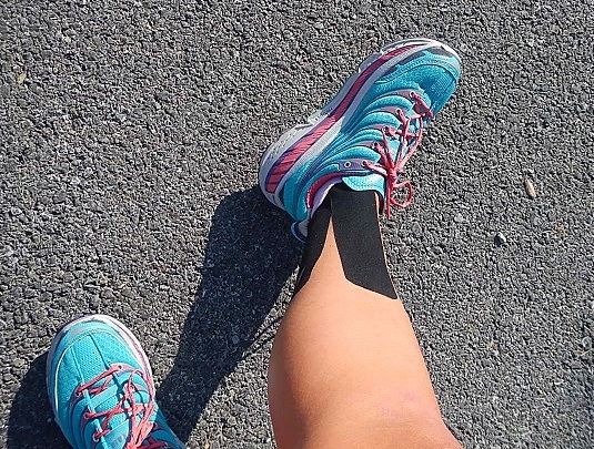 KT Tape for shin splints
